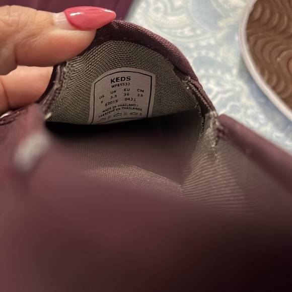 KEDS Size 6 Burgundy Slip on Shoes NEW WITHOUT BOX - Picture 10 of 10